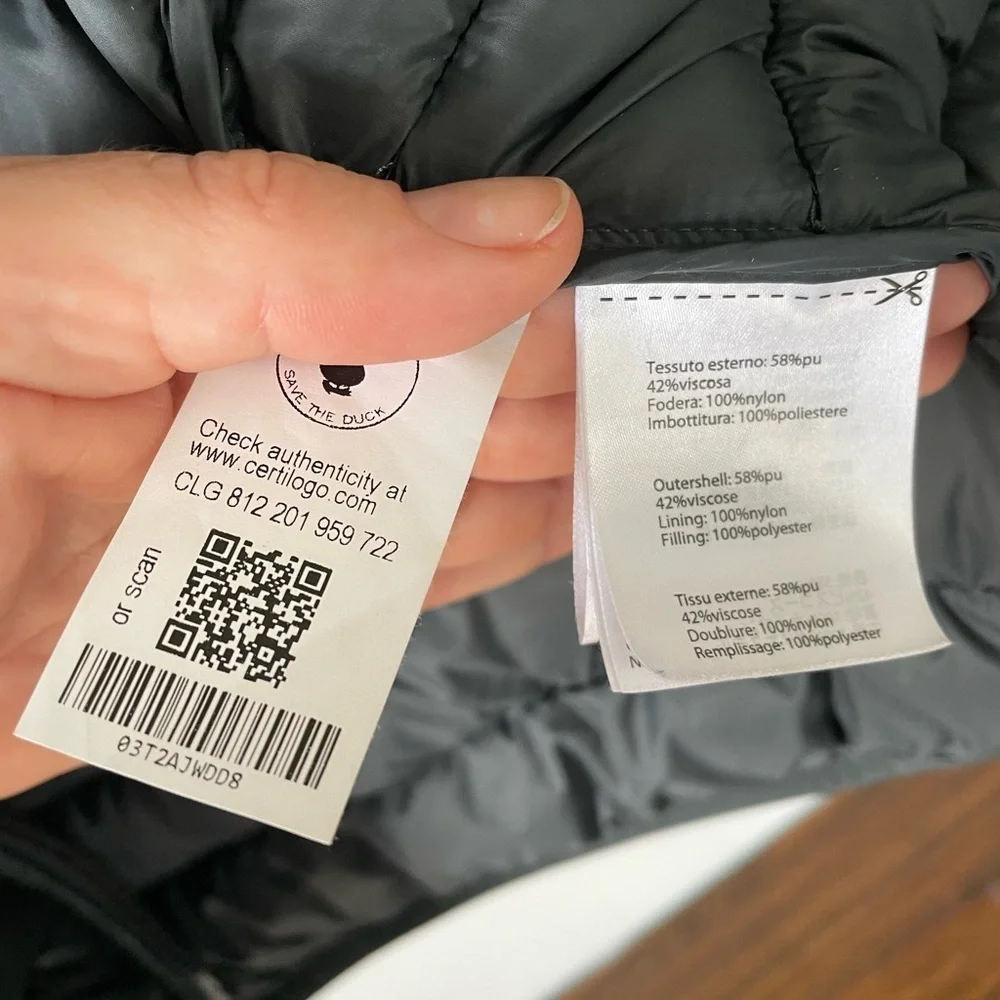 Save The Duck, size 4 women’s, black hooded zip up synthetic leather puffer EUC - Picture 10 of 10